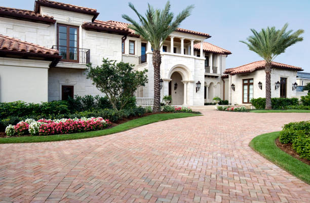 Best Driveway Paving Contractor  in Newton, IA